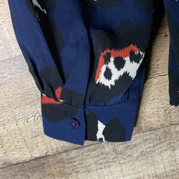 Nasty Gal Blue Long Sleeve Button Down Blouse Top Leopard Print Size 6 - Picture 6 of 8